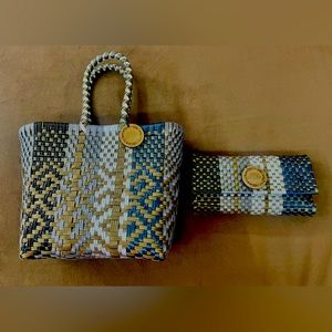 María Victoria hand bag; perfect for any event. Comes with matching wallet. NWOT